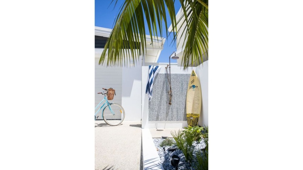 Fenne’s On Banzai — photo 25