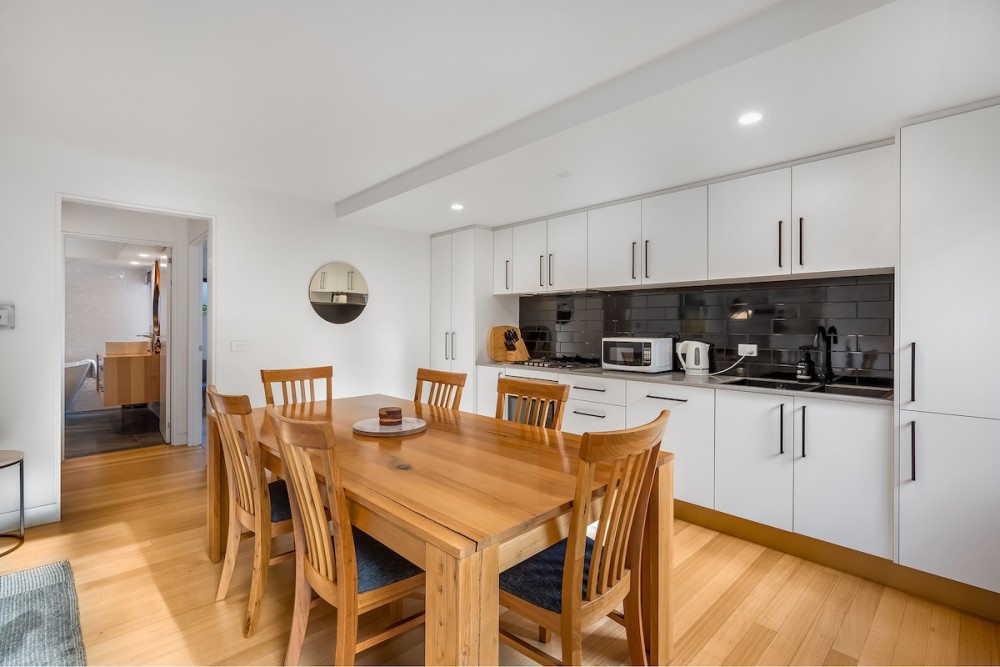 Modern Sandy Bay Apt - Close to Salamanca & CBD — photo 11