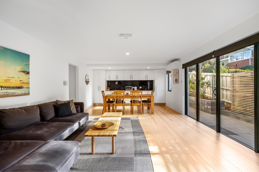 Modern Sandy Bay Apt - Close to Salamanca & CBD — photo 6