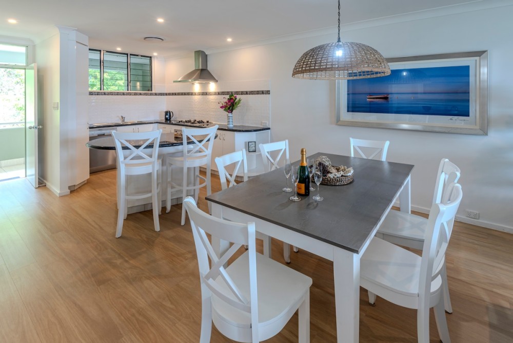 Lagoon 202 on Hamilton Island by HamoRent — photo 5