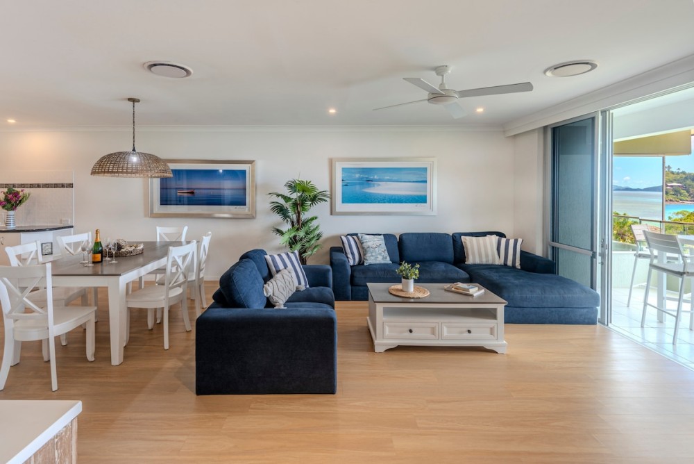 Lagoon 202 on Hamilton Island by HamoRent — photo 2