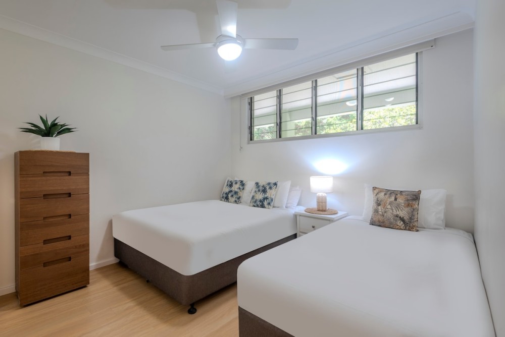 Lagoon 202 on Hamilton Island by HamoRent — photo 9