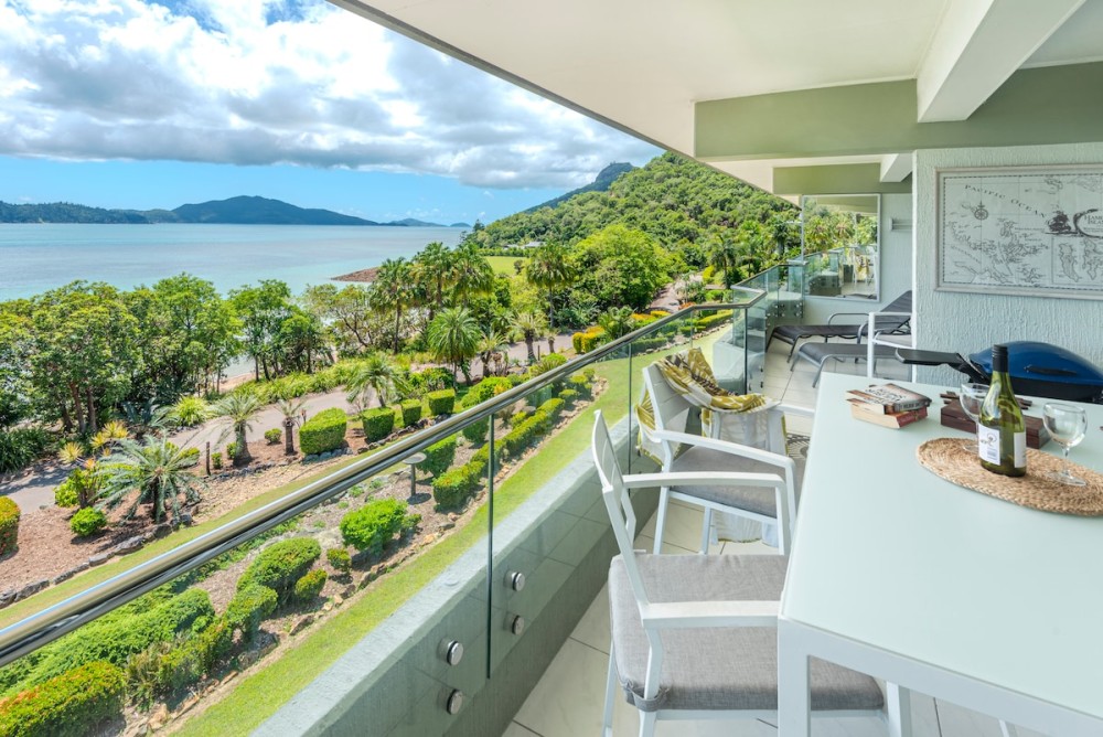 Lagoon 202 on Hamilton Island by HamoRent — photo 12