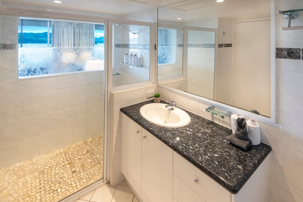 Lagoon 202 on Hamilton Island by HamoRent — photo 10