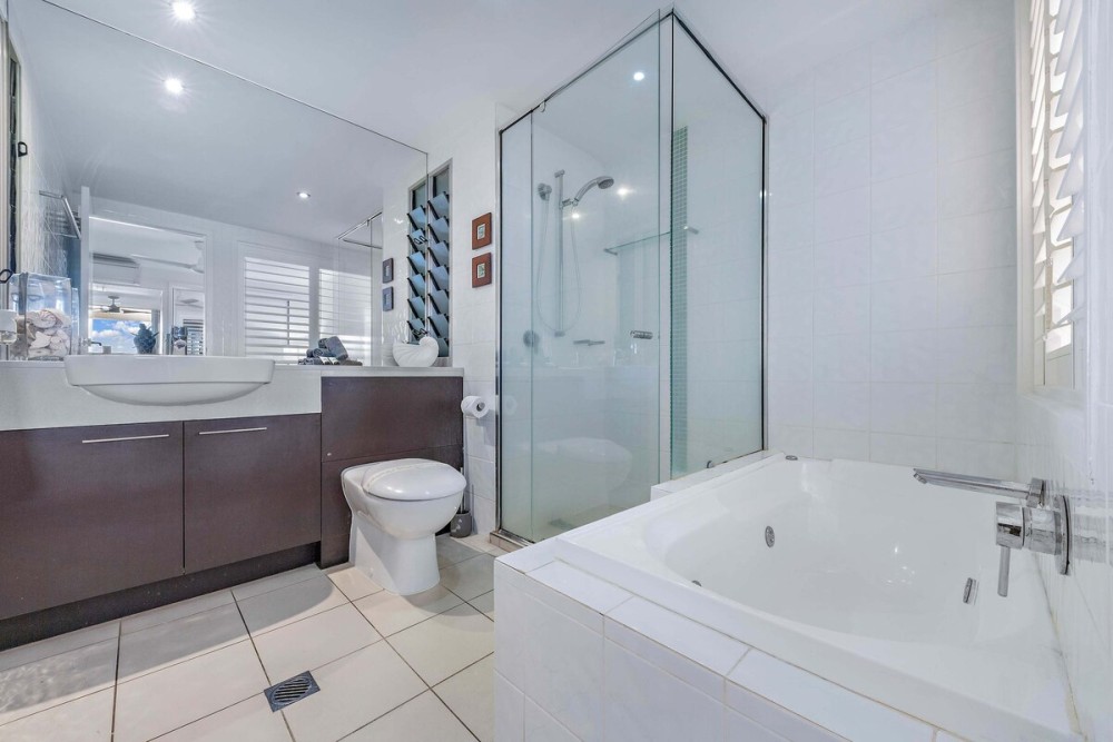 By The Sea Shore Stunning Unit Pool Spa Views — photo 19