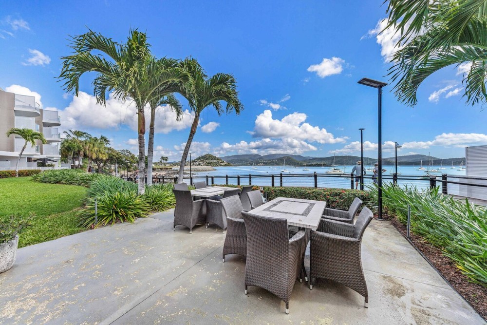 By The Sea Shore Stunning Unit Pool Spa Views — photo 30