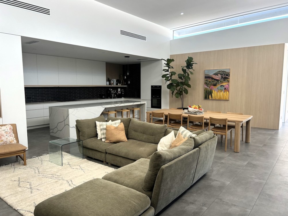 Grange Beach Villa - Pool, Pets, Sauna, WiFi, Luxe — photo 1