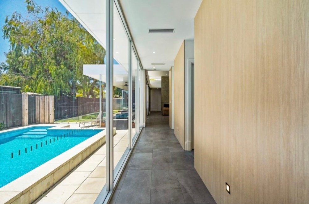 Grange Beach Villa - Pool, Pets, Sauna, WiFi, Luxe — photo 22