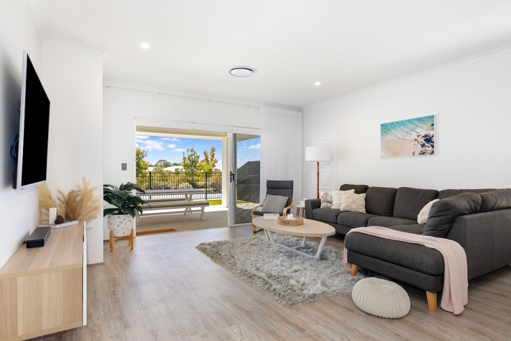 Newly Built Luxury Modern Home — photo 1
