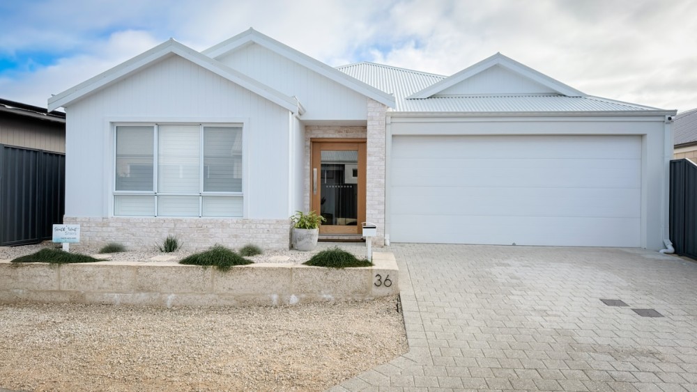 Newly Built Luxury Modern Home — photo 25