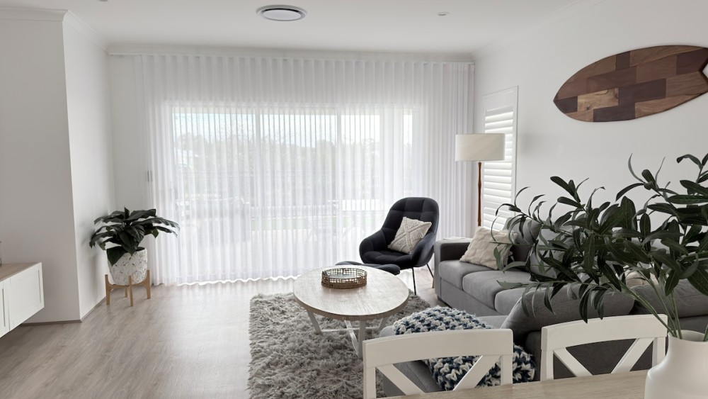 Newly Built Luxury Modern Home — photo 3