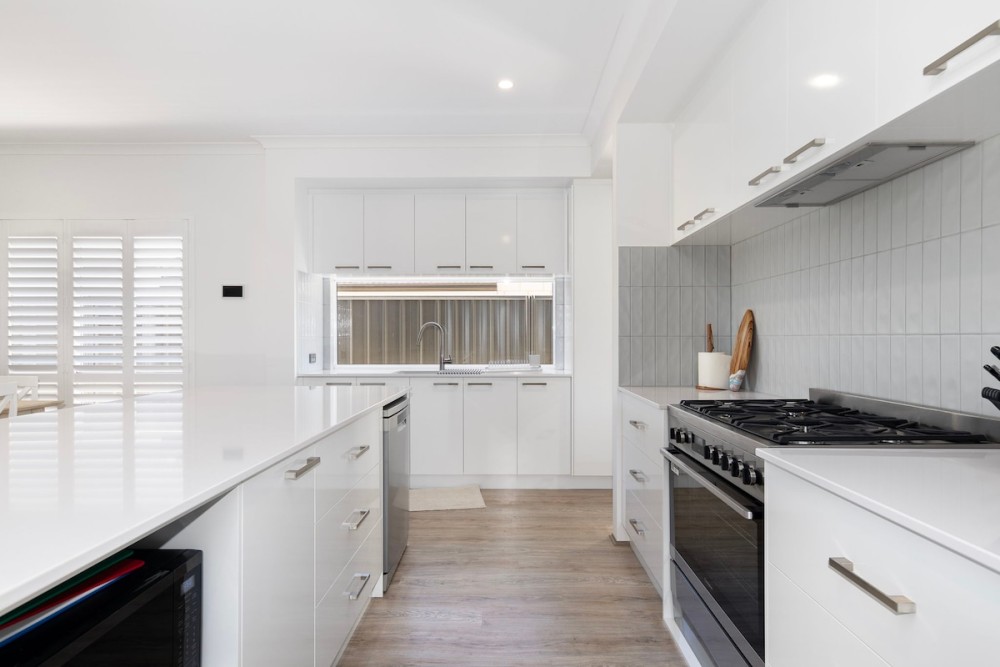 Newly Built Luxury Modern Home — photo 6