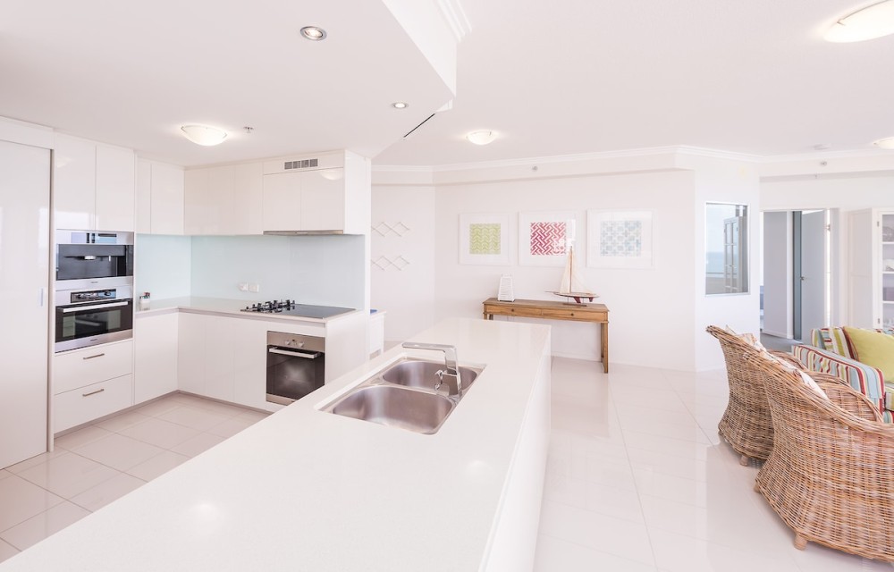 Luxury Sub Penthouse - Beach on Sixth — photo 8