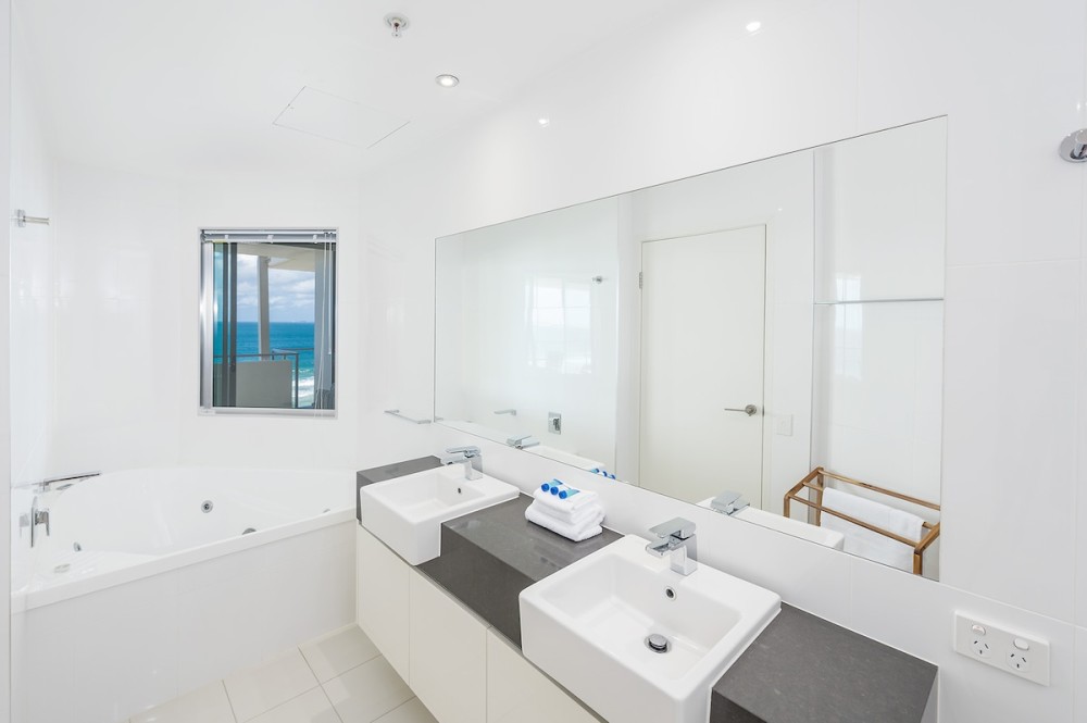 Luxury Sub Penthouse - Beach on Sixth — photo 21