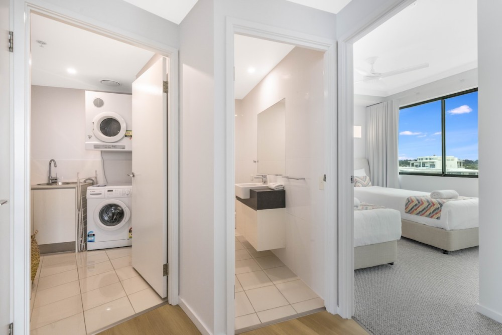 Luxury Sub Penthouse - Beach on Sixth — photo 31