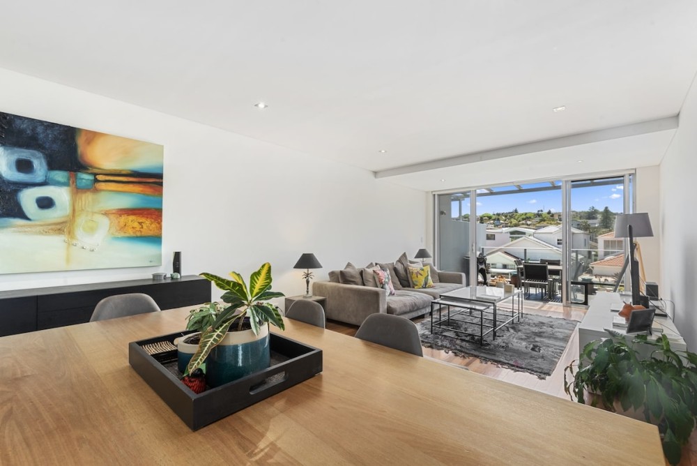 Two Story Brighton Penthouse~AC~Parking~ Views — photo 11
