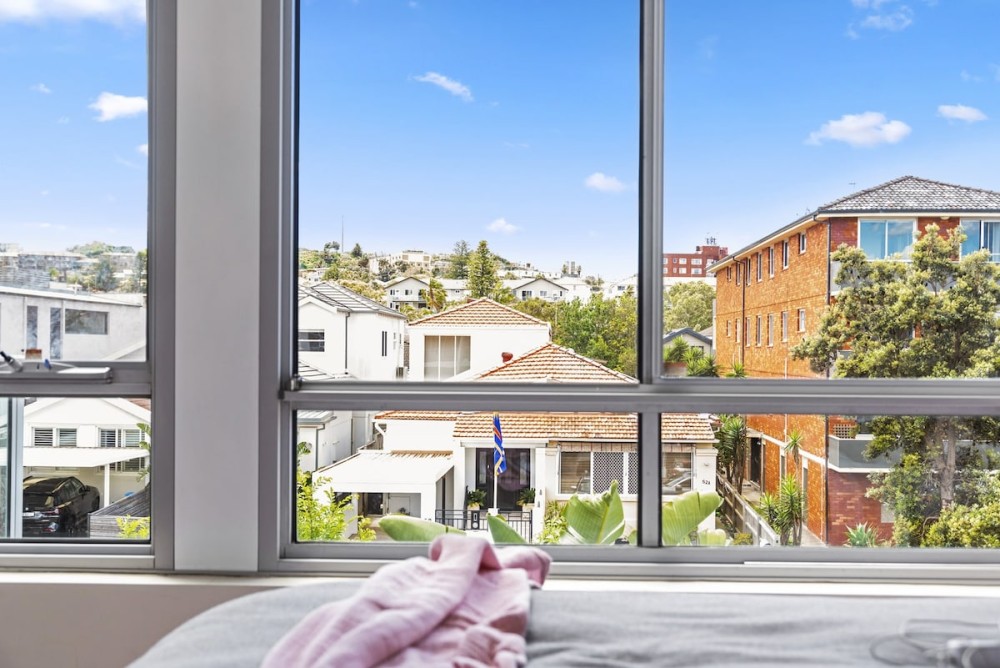 Two Story Brighton Penthouse~AC~Parking~ Views — photo 18