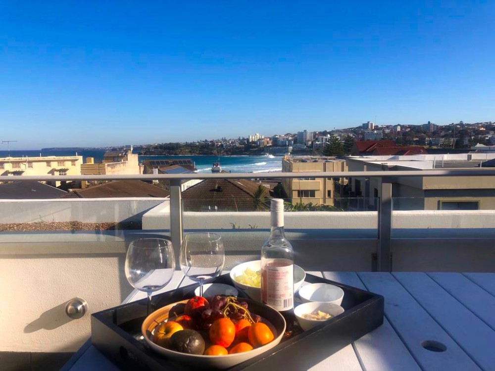 Two Story Brighton Penthouse~AC~Parking~ Views — photo 4
