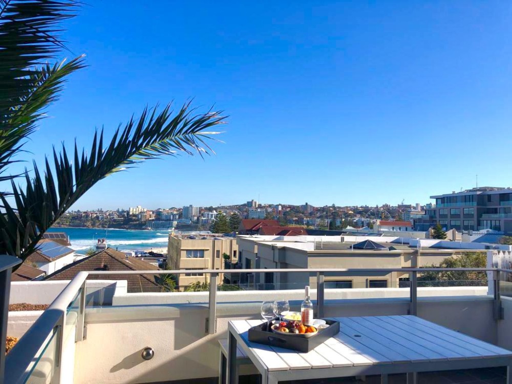 Two Story Brighton Penthouse~AC~Parking~ Views — photo 7