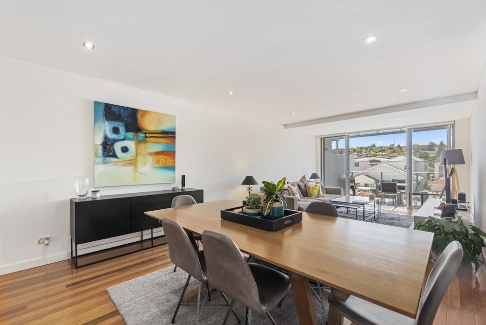 Two Story Brighton Penthouse~AC~Parking~ Views — photo 14