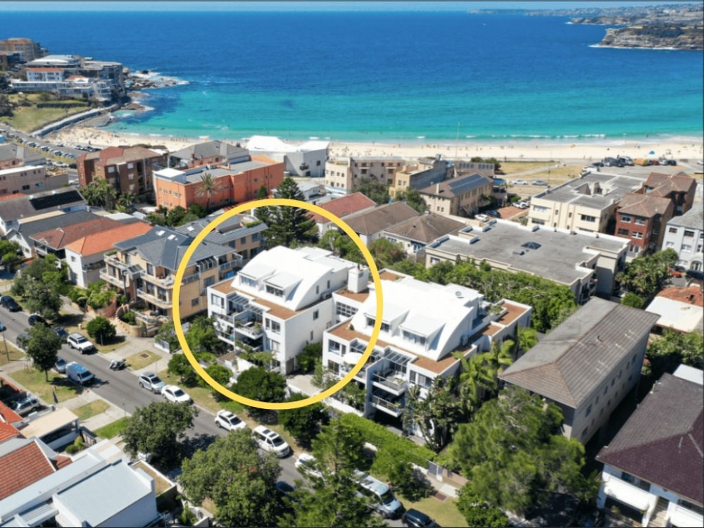 Two Story Brighton Penthouse~AC~Parking~ Views — photo 1