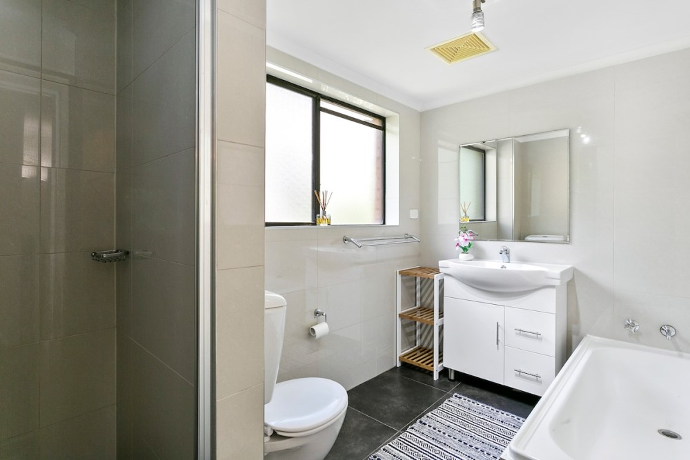 Bondi Bliss Lamrock/ 1 min walk to beach +Parking — photo 8