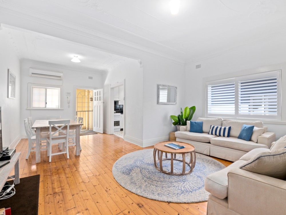 Bondi Family Escape with parking,moments to beach! — photo 1