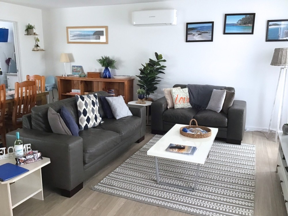 Warilla Beach Retreat - Bright and Airy Townhouse — photo 1