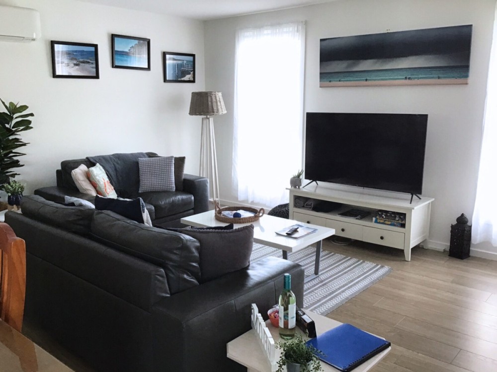 Warilla Beach Retreat - Bright and Airy Townhouse — photo 2
