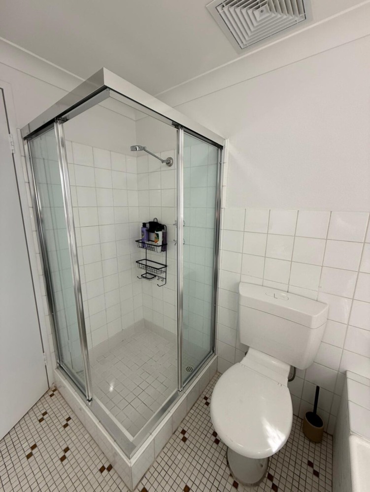 Airy Cronulla beach escape 2 bed — photo 10