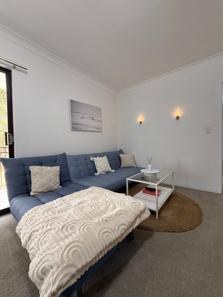 Airy Cronulla beach escape 2 bed — photo 1