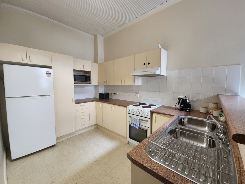 Charming 2BR Unit | The Rocks | Free Wifi &Linens — photo 19