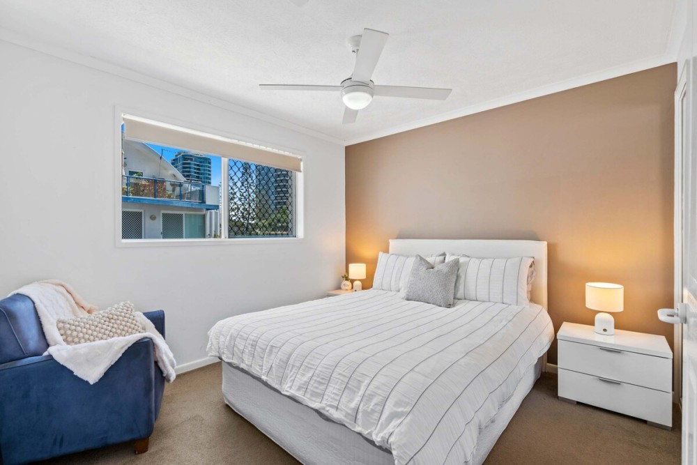Dual Level Privacy w Rooftop Terrace 2 Carpark — photo 4
