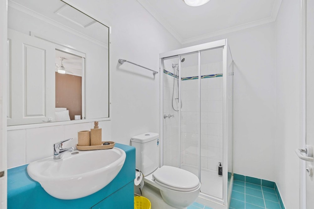 Dual Level Privacy w Rooftop Terrace 2 Carpark — photo 6