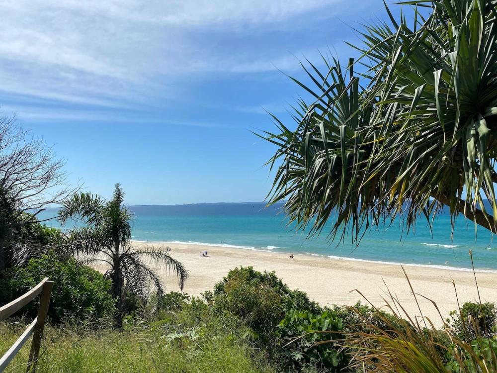 Surfers 1BR Retreat: Pool, Spa, Gym & Fast Wi-Fi — photo 40