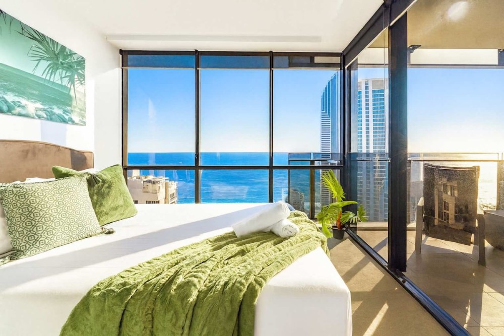 Level 43 Sky High 3BR Ocean View Apartment — photo 3
