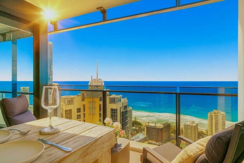 Level 43 Sky High 3BR Ocean View Apartment — photo 6