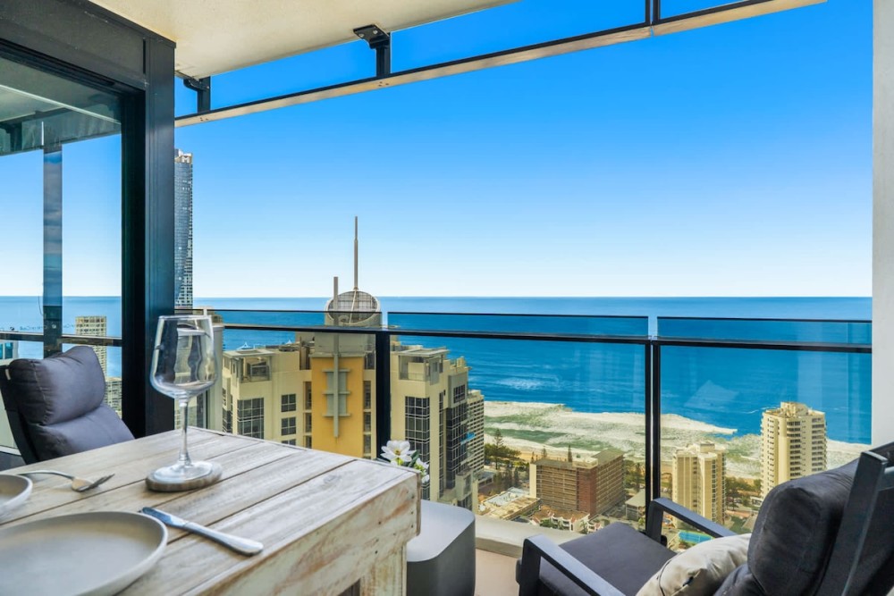 Level 43 Sky High 3BR Ocean View Apartment — photo 21