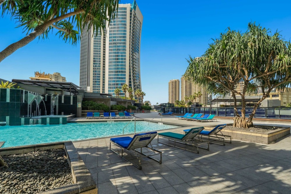 Level 43 Sky High 3BR Ocean View Apartment — photo 27