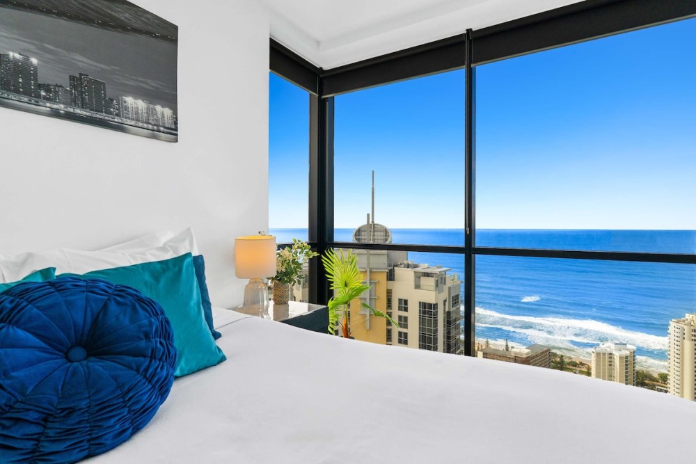 Level 43 Sky High 3BR Ocean View Apartment — photo 32