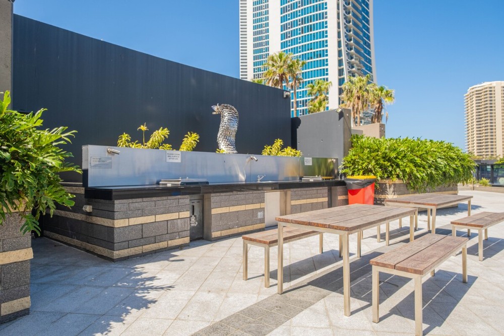 Level 43 Sky High 3BR Ocean View Apartment — photo 33