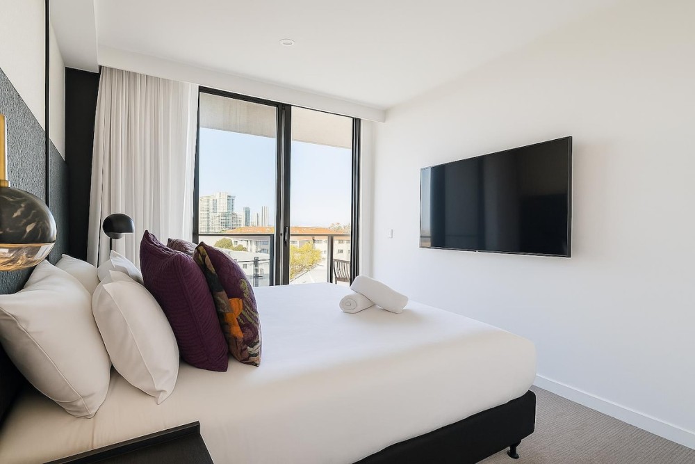 Luxury 2BR Apartment Pool SPA Study — photo 14