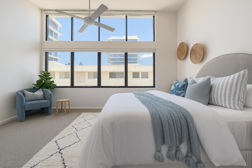 Designer Kirra Beach Family Home — photo 22