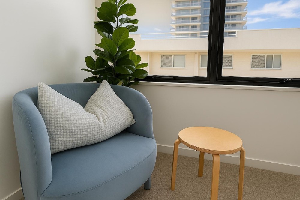 Designer Kirra Beach Family Home — photo 50