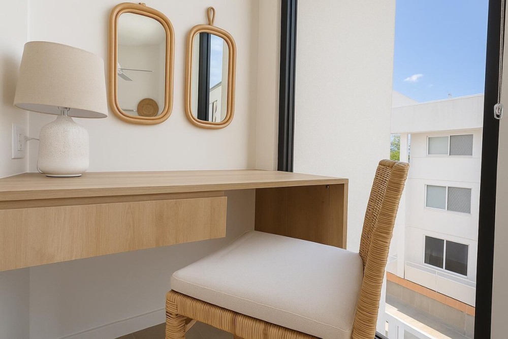 Designer Kirra Beach Family Home — photo 52