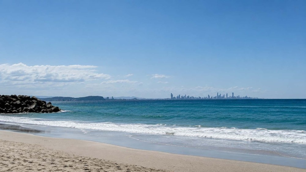 Designer Kirra Beach Family Home — photo 82