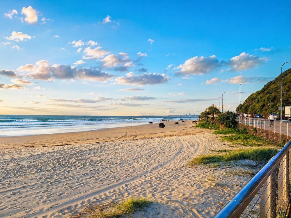 Designer Kirra Beach Family Home — photo 70