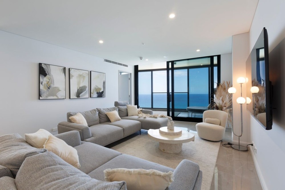 Beach front Sky Home - floor 35 — photo 9