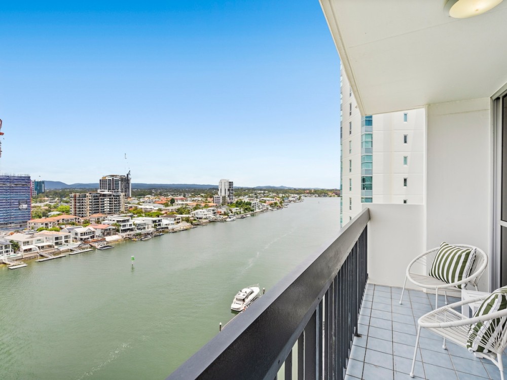 12th-Floor Riverfront Retreat Views Walk to Beach — photo 20