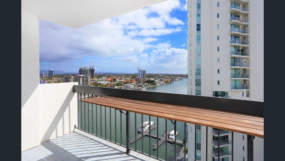 12th-Floor Riverfront Retreat Views Walk to Beach — photo 16